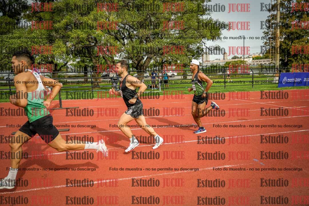 Fotos de los 3000 m con obstáculos de varones