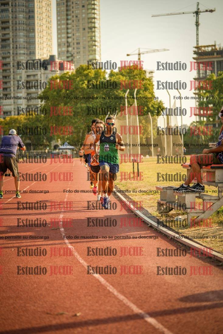 Fotos de los 5000 m llanos de mujeres y varones