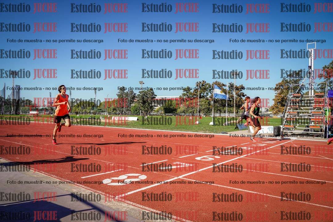 Fotos de los 400 m llanos de varones