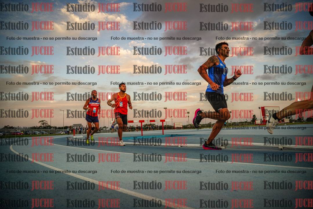 Fotos de los 3000 m llanos de varones