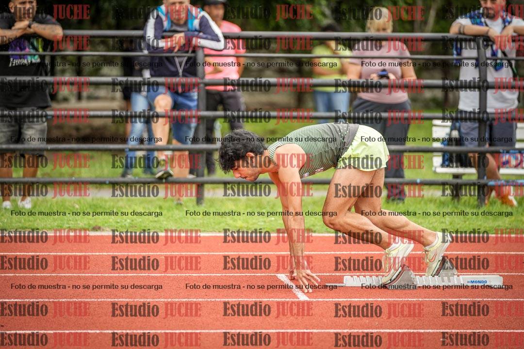 Fotos de los 400 m llanos de varones