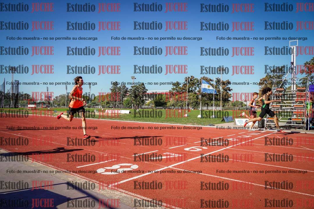 Fotos de los 400 m llanos de varones