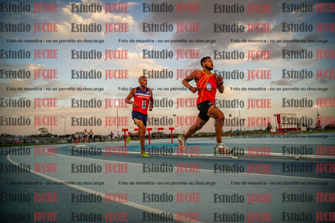 Fotos de los 3000 m llanos de varones