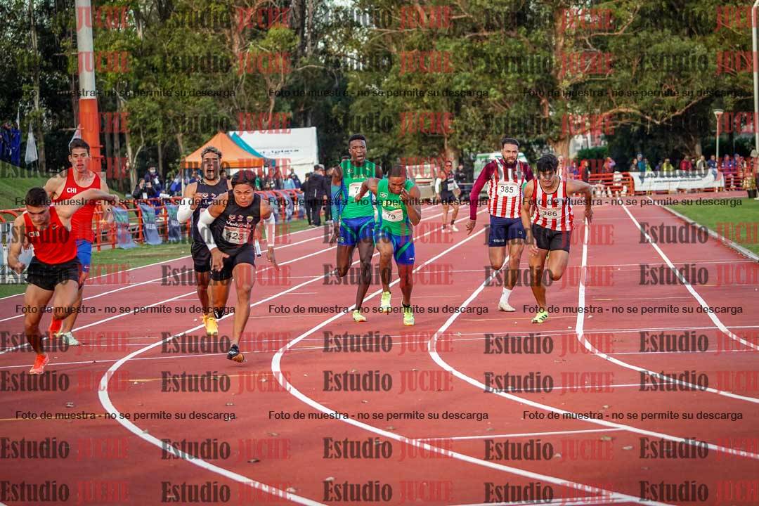Fotos de las postas 4x100 m de varones - serie 2