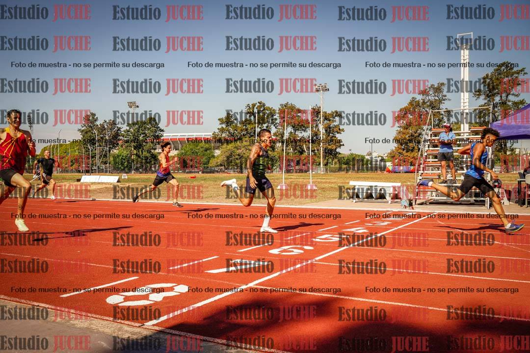 Fotos de los 400 m llanos de varones