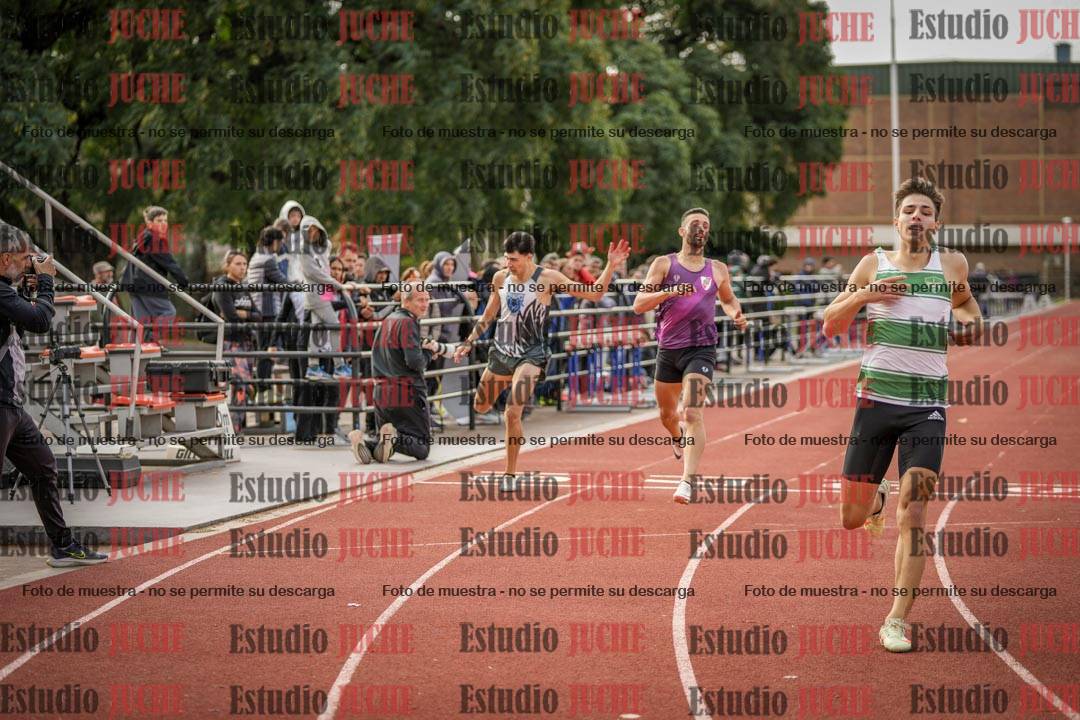 Fotos de los 400 m llanos de varones