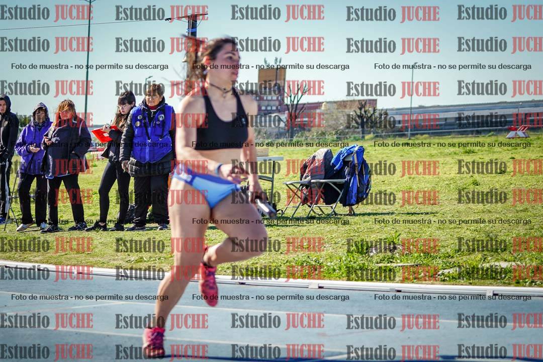 Fotos de las Postas 4x400 m de mujeres y varones