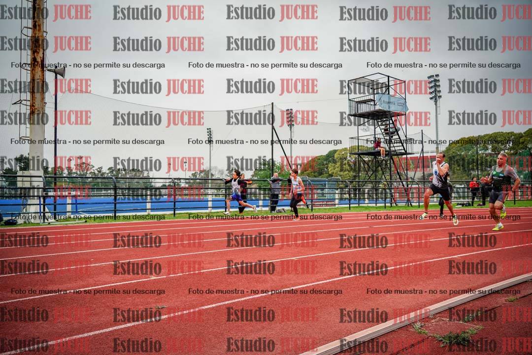 Fotos de los 200 m llanos de varones