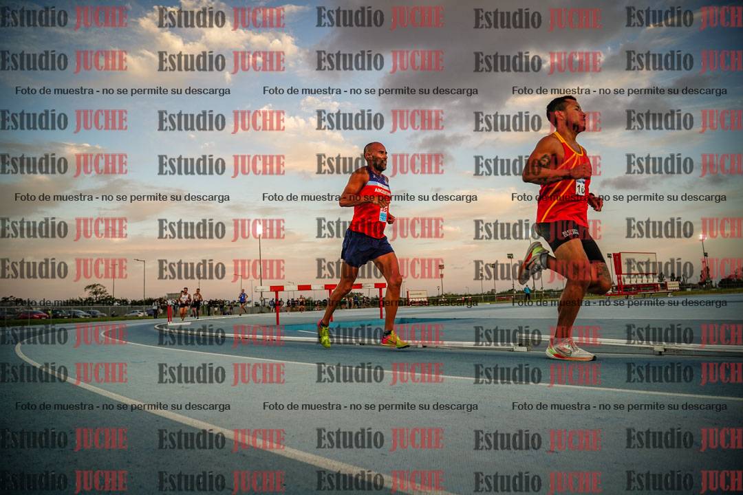 Fotos de los 3000 m llanos de varones