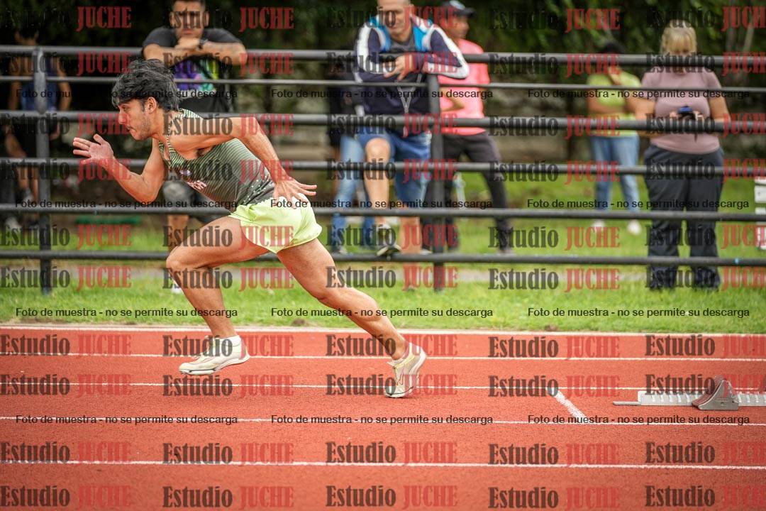 Fotos de los 400 m llanos de varones