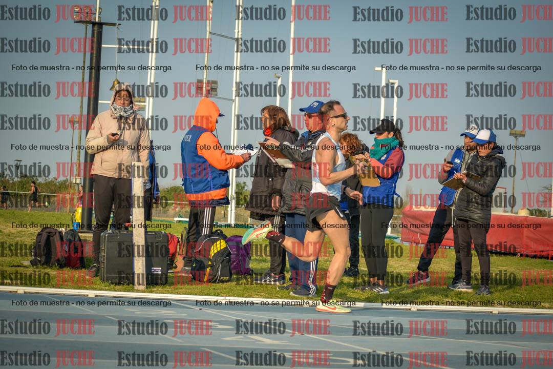 Fotos de los 3000 m llanos de varones