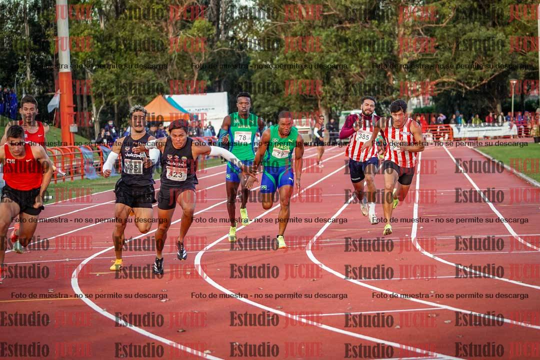Fotos de las postas 4x100 m de varones - serie 2