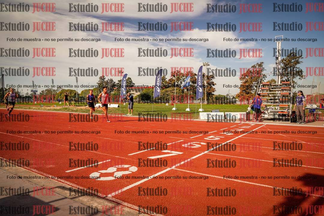 Fotos de los 400 m llanos de varones