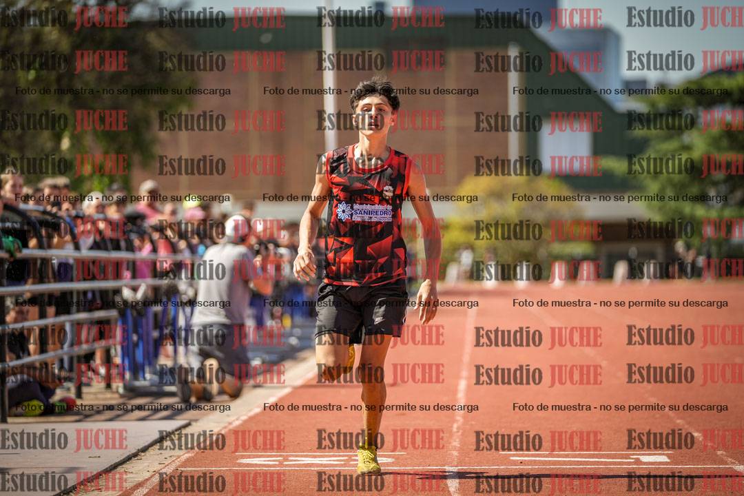 Fotos de los 400 m llanos de varones