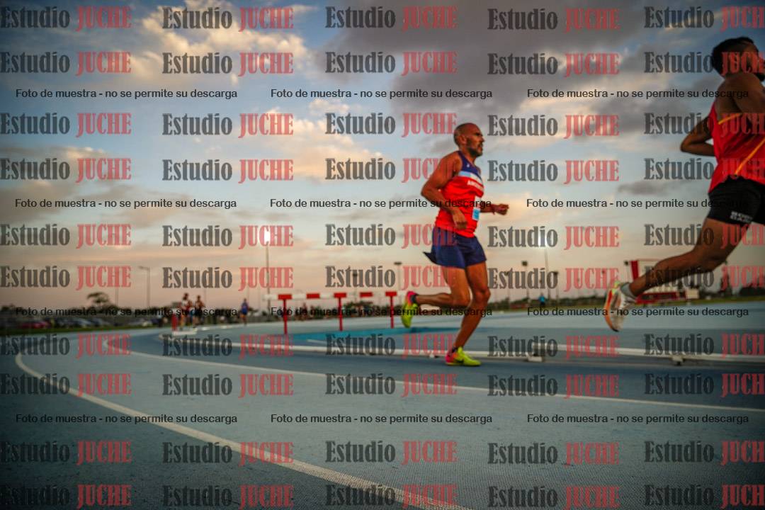 Fotos de los 3000 m llanos de varones
