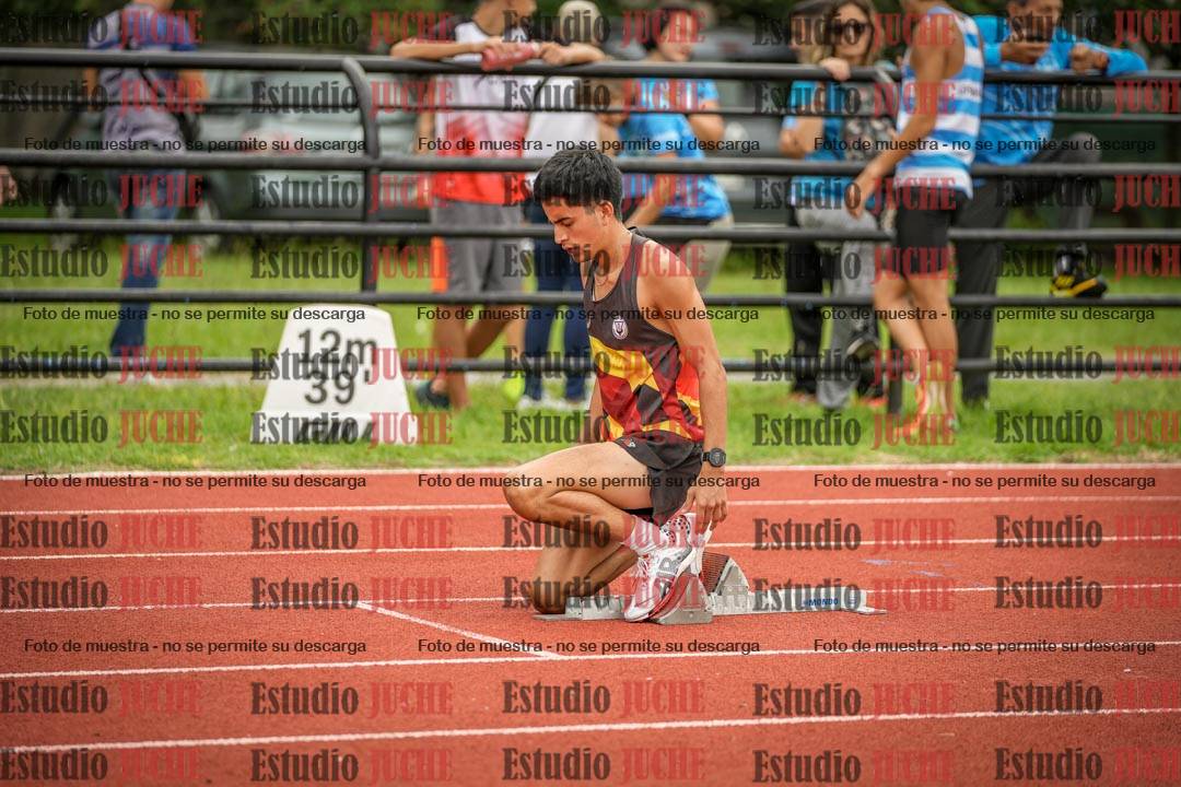 Fotos de los 400 m llanos de varones
