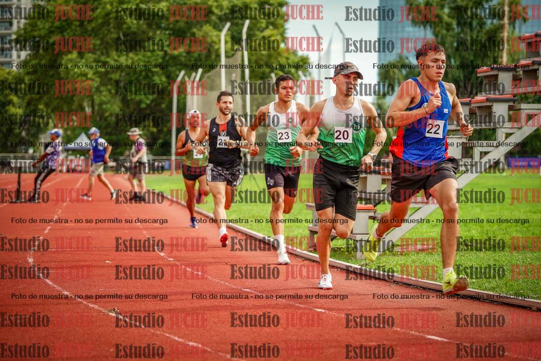 Fotos de los 3000 m con obstáculos de varones