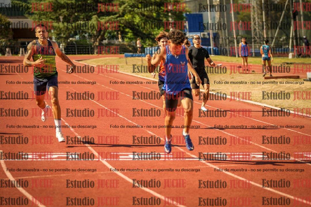 Fotos de los 400 m llanos de varones