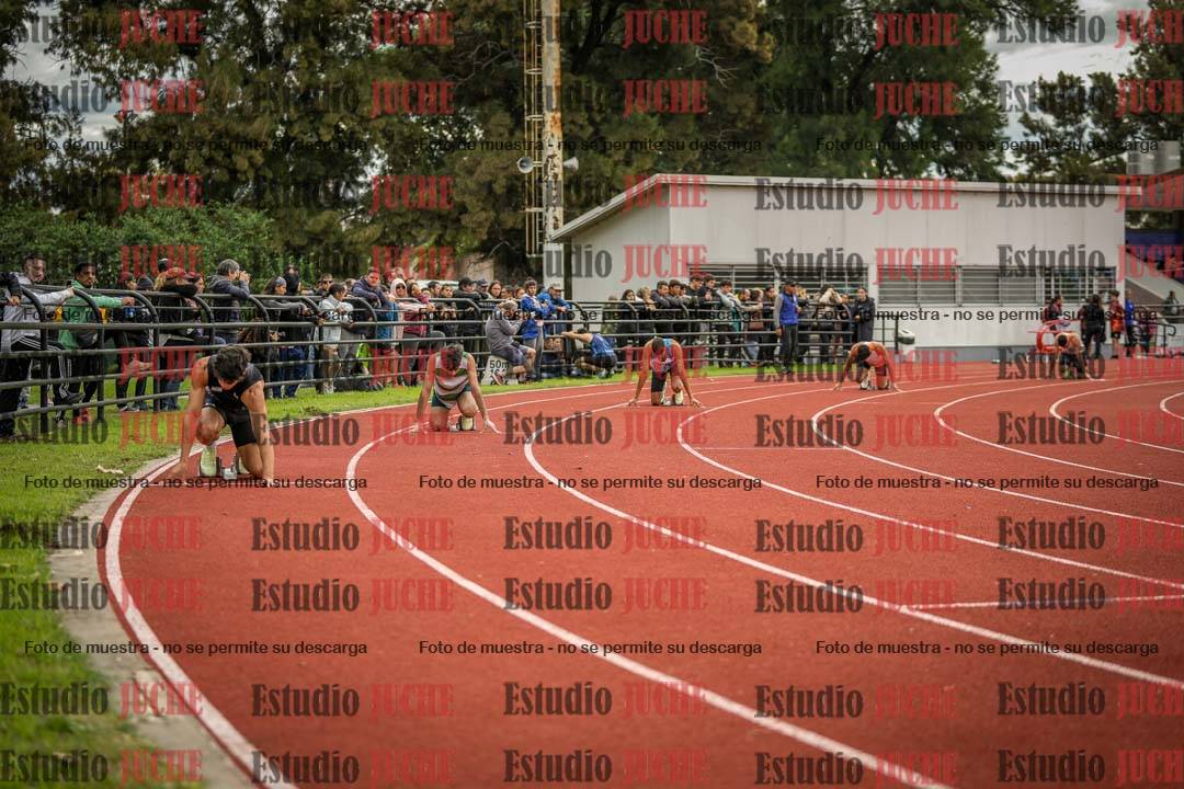 Fotos de los 400 m llanos de varones