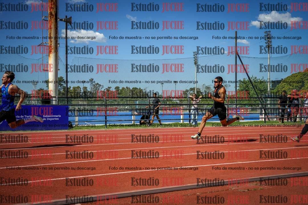 Fotos de los 200 m llanos de varones