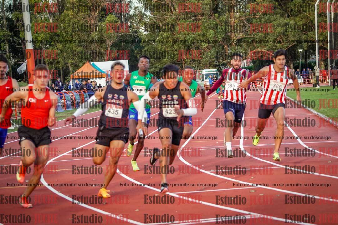 Fotos de las postas 4x100 m de varones - serie 2
