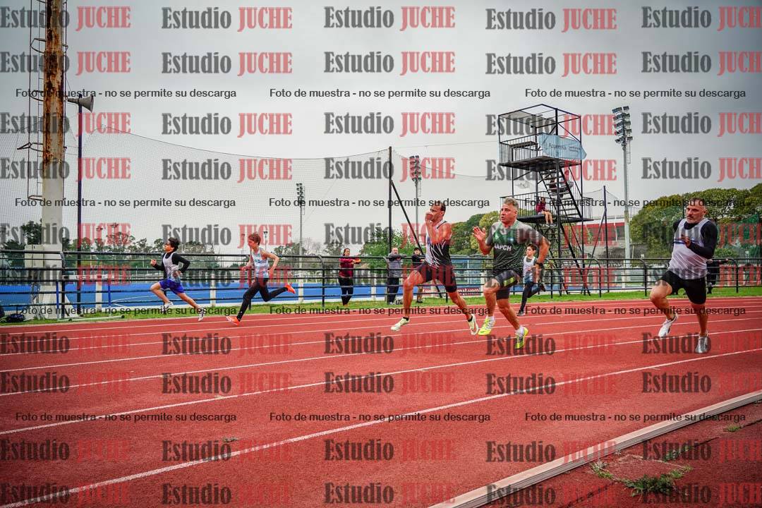 Fotos de los 200 m llanos de varones