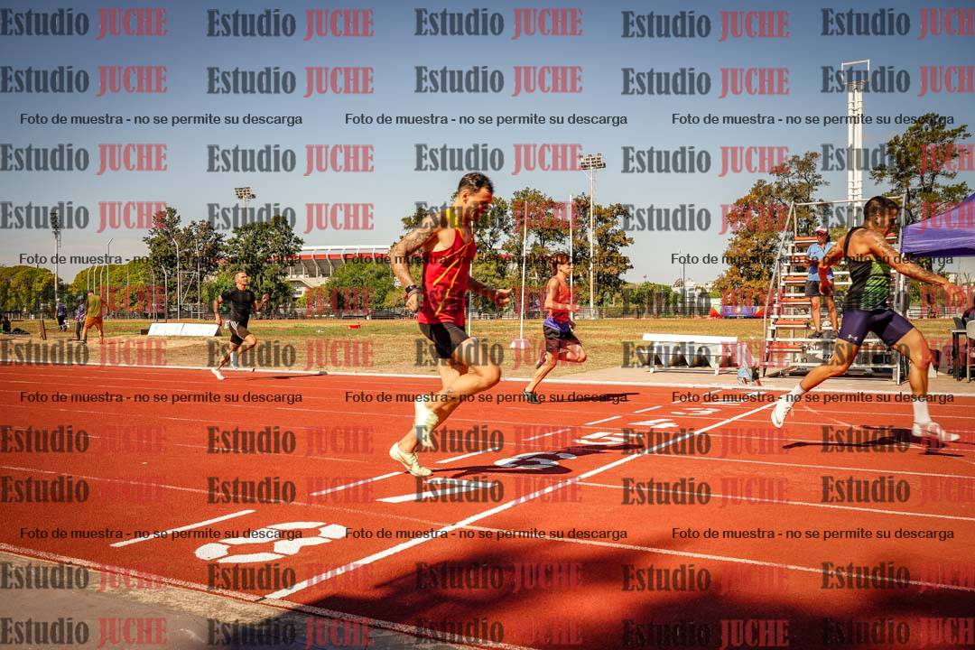 Fotos de los 400 m llanos de varones