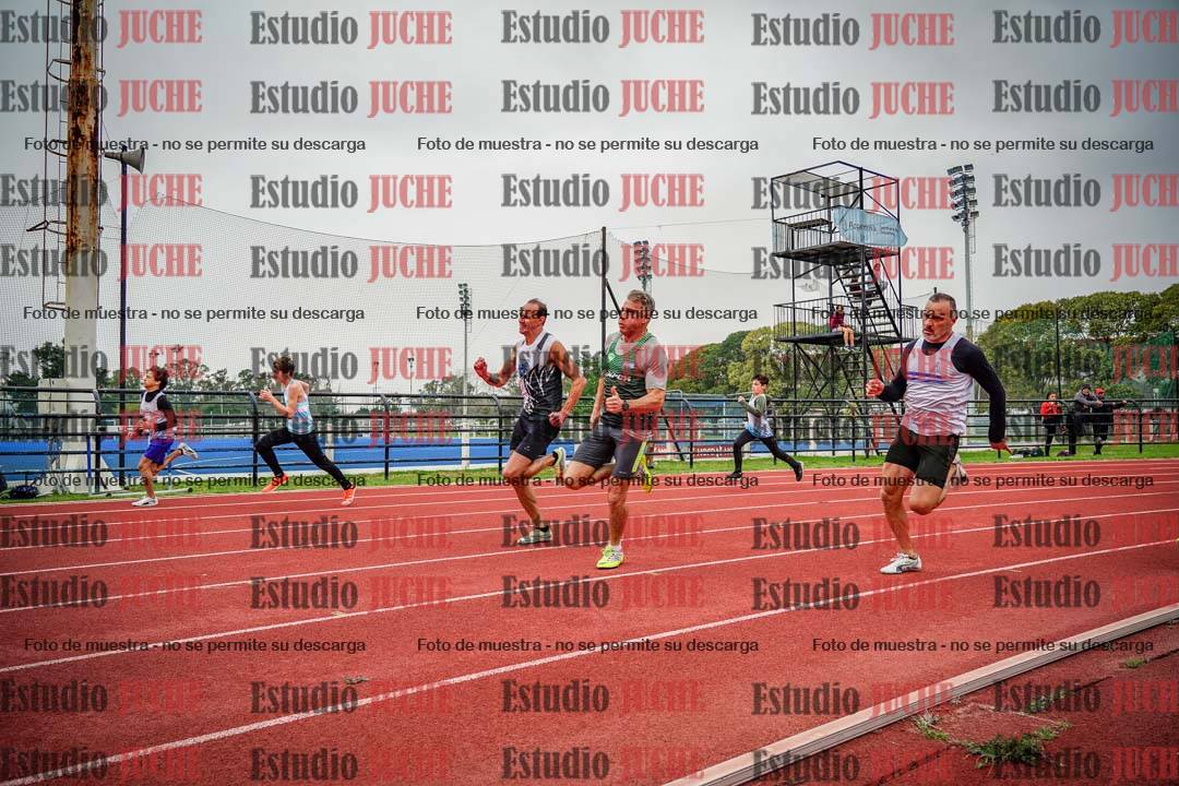 Fotos de los 200 m llanos de varones