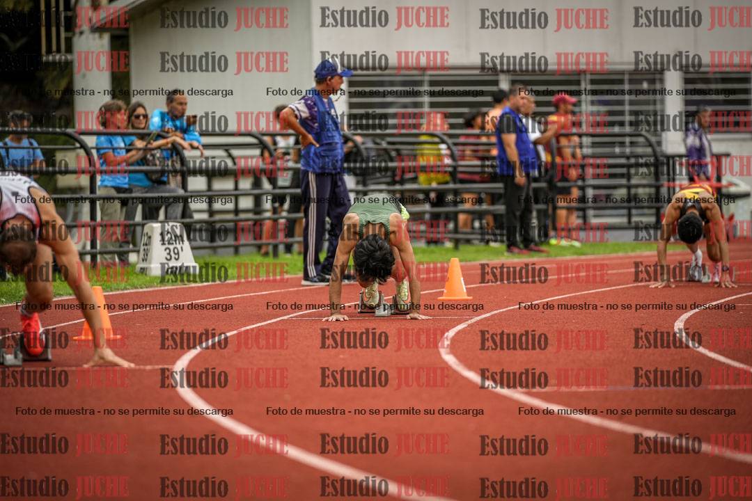 Fotos de los 400 m llanos de varones