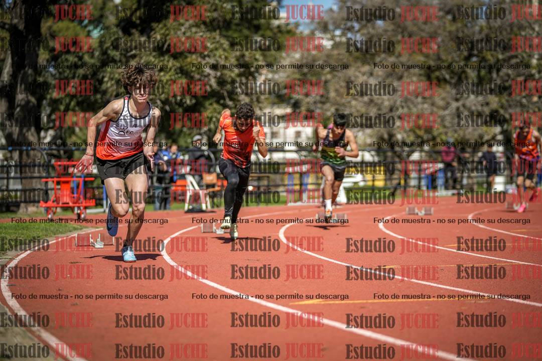 Fotos de los 200 m llanos de varones