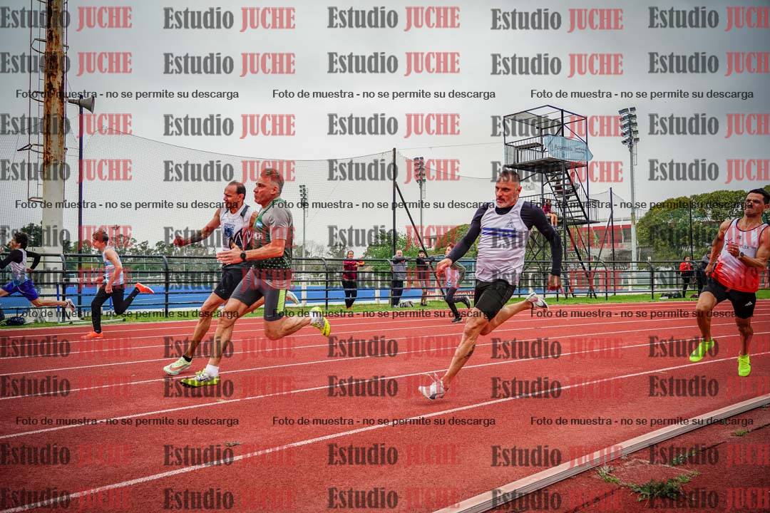 Fotos de los 200 m llanos de varones