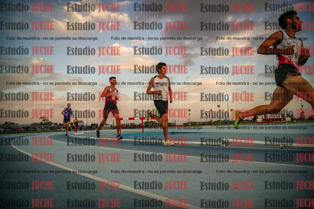 Fotos de los 3000 m llanos de varones