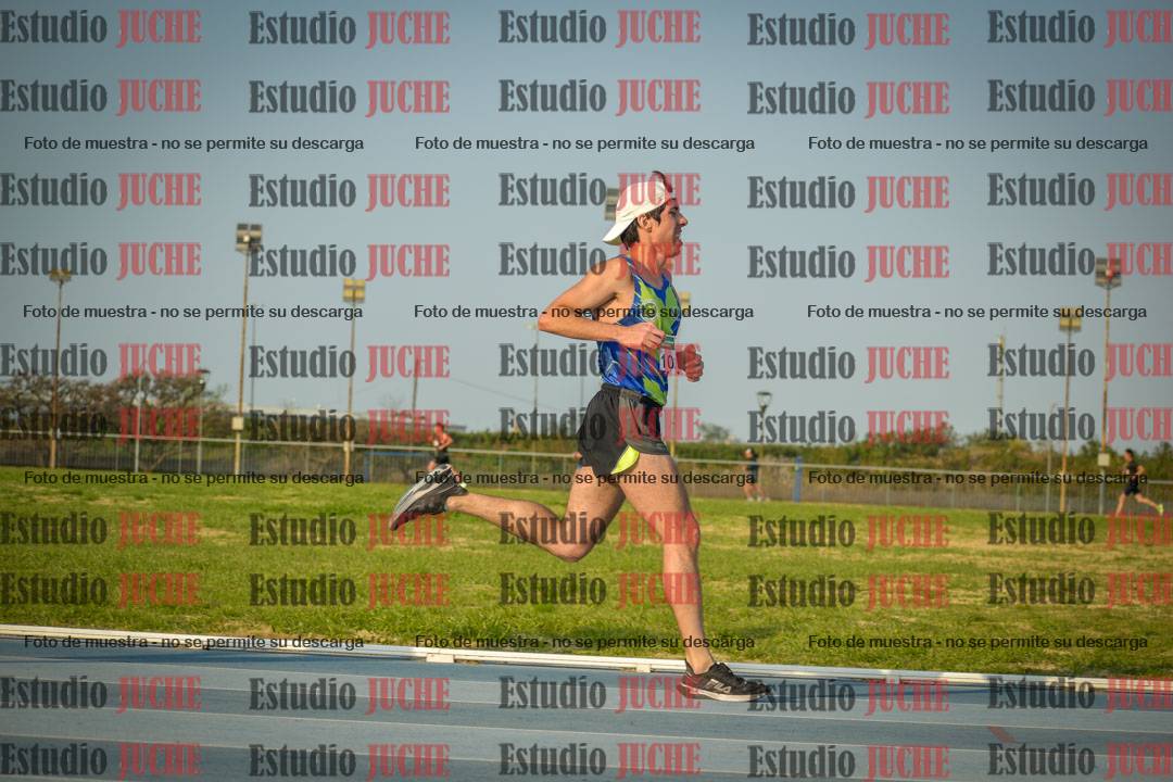 Fotos de los 3000 m llanos de varones