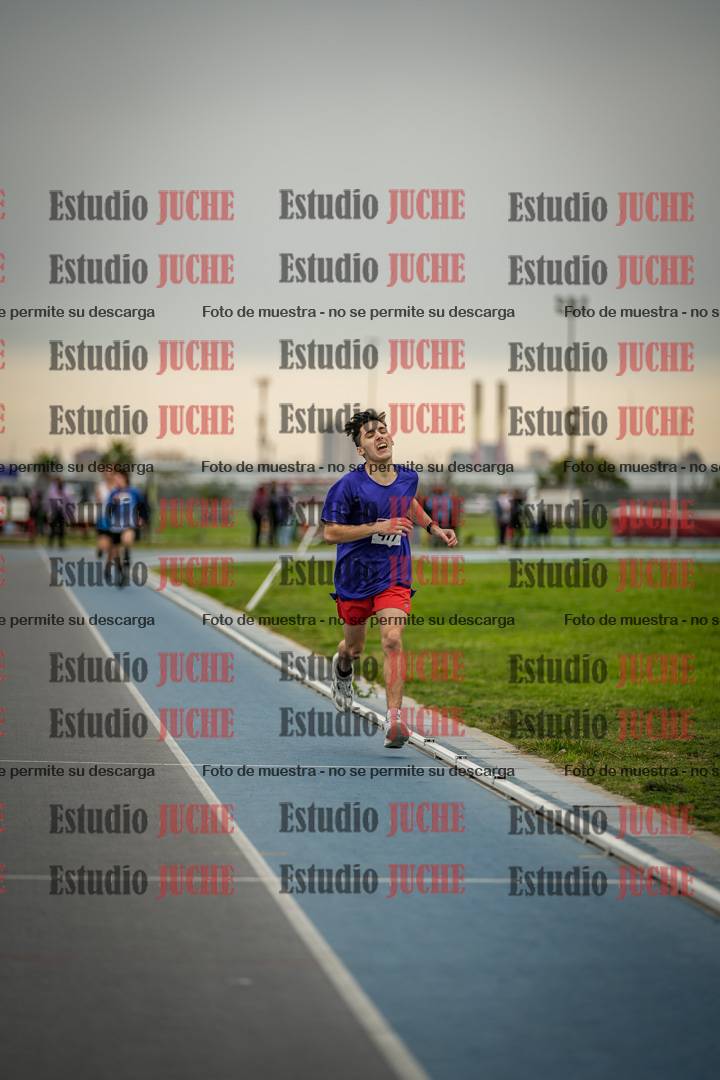 Fotos de los 3000 m llanos de varones - U17 (incluye la marcha atlética)