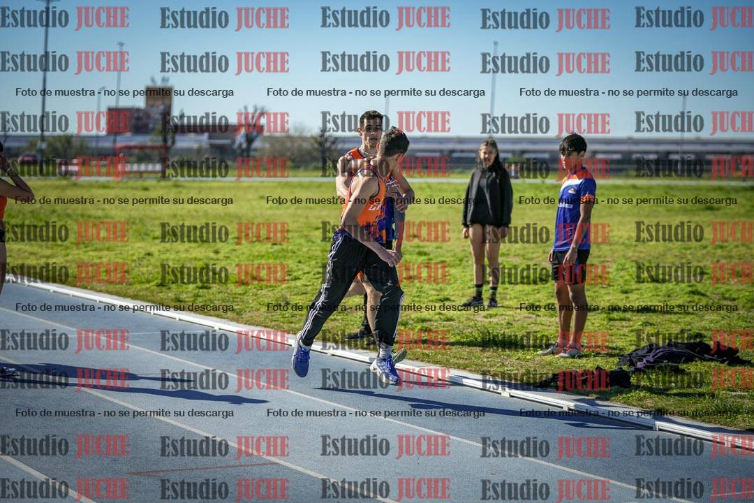 Fotos de las Postas 4x400 m de mujeres y varones