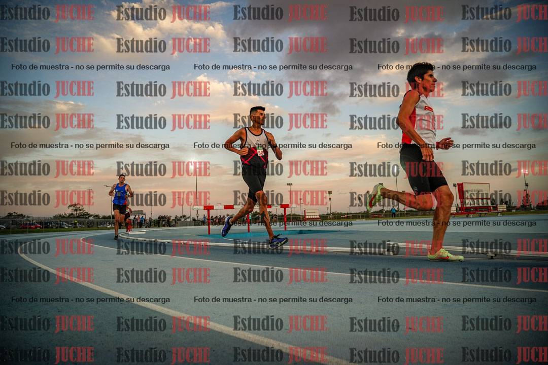 Fotos de los 3000 m llanos de varones