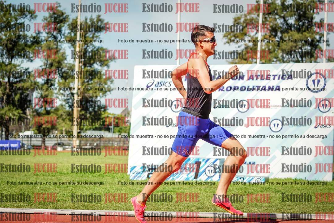 Fotos de los 800 m llanos de varones