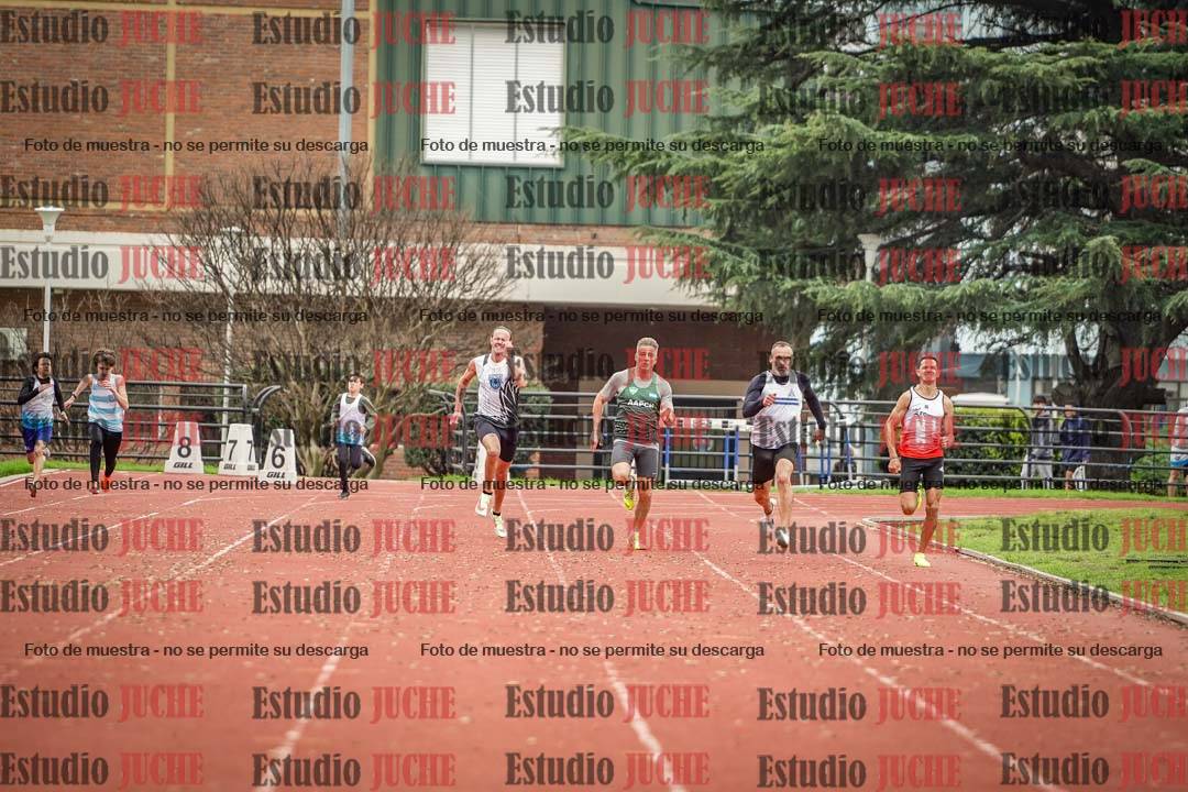 Fotos de los 200 m llanos de varones