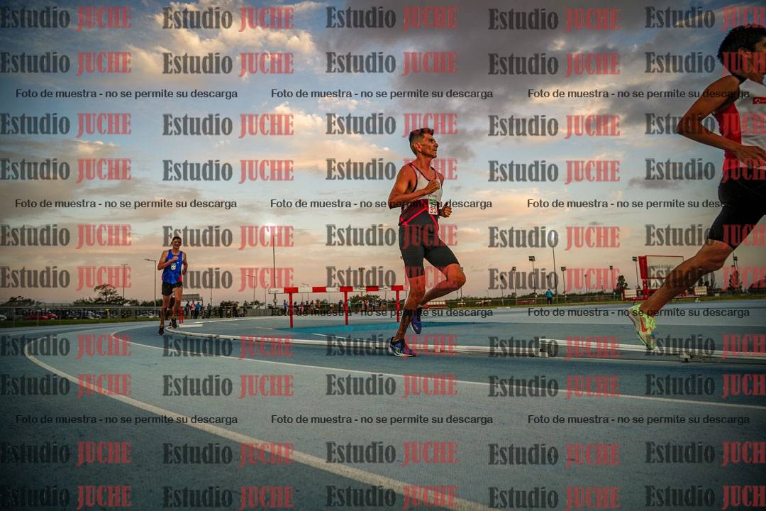 Fotos de los 3000 m llanos de varones