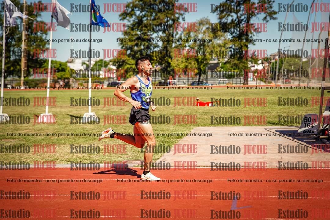 Fotos de los 800 m llanos de varones