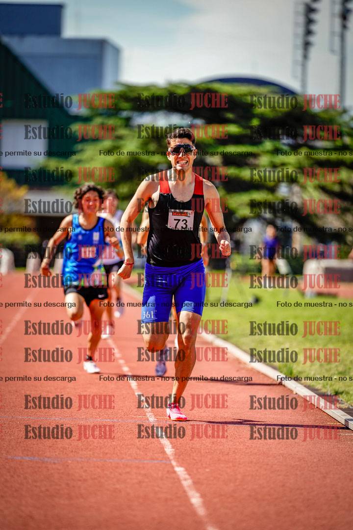 Fotos de los 800 m llanos de varones