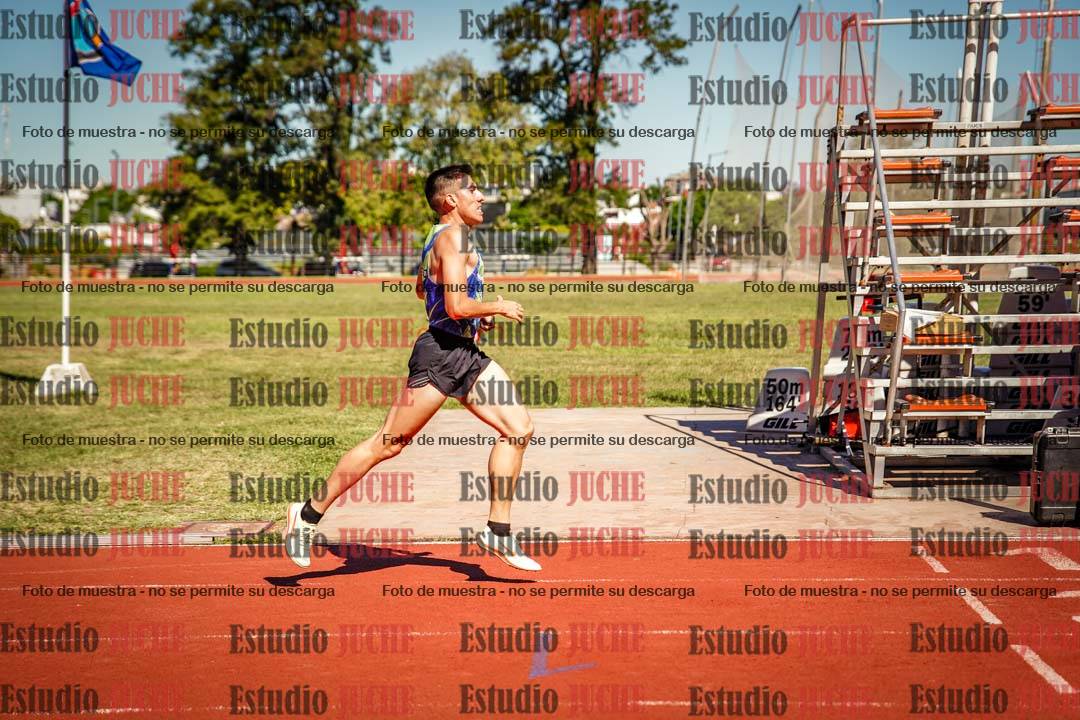 Fotos de los 800 m llanos de varones