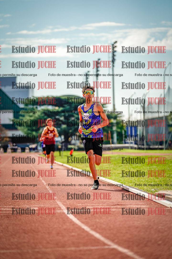 Fotos de los 800 m llanos de varones