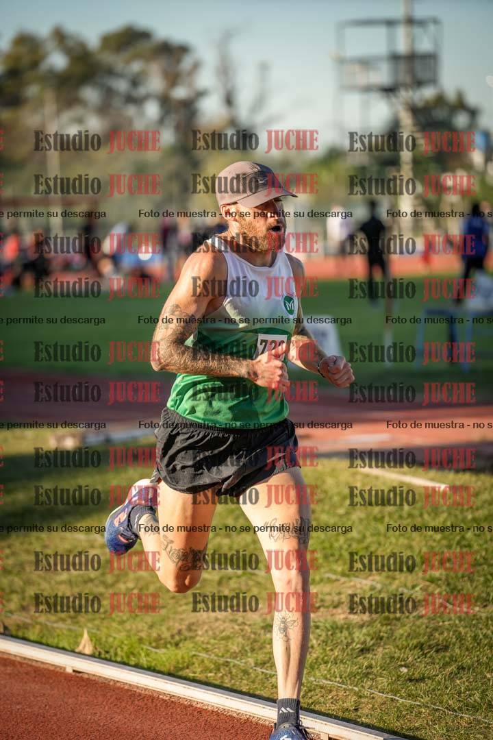 Fotos de los 3000 m llanos de varones