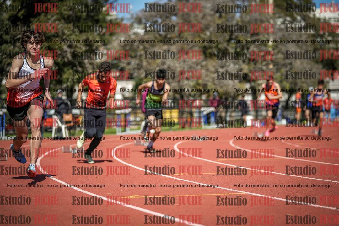 Fotos de los 200 m llanos de varones