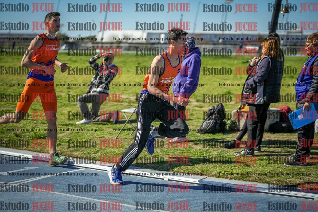 Fotos de las Postas 4x400 m de mujeres y varones