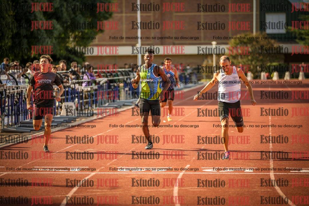Fotos de los 400 m llanos de varones