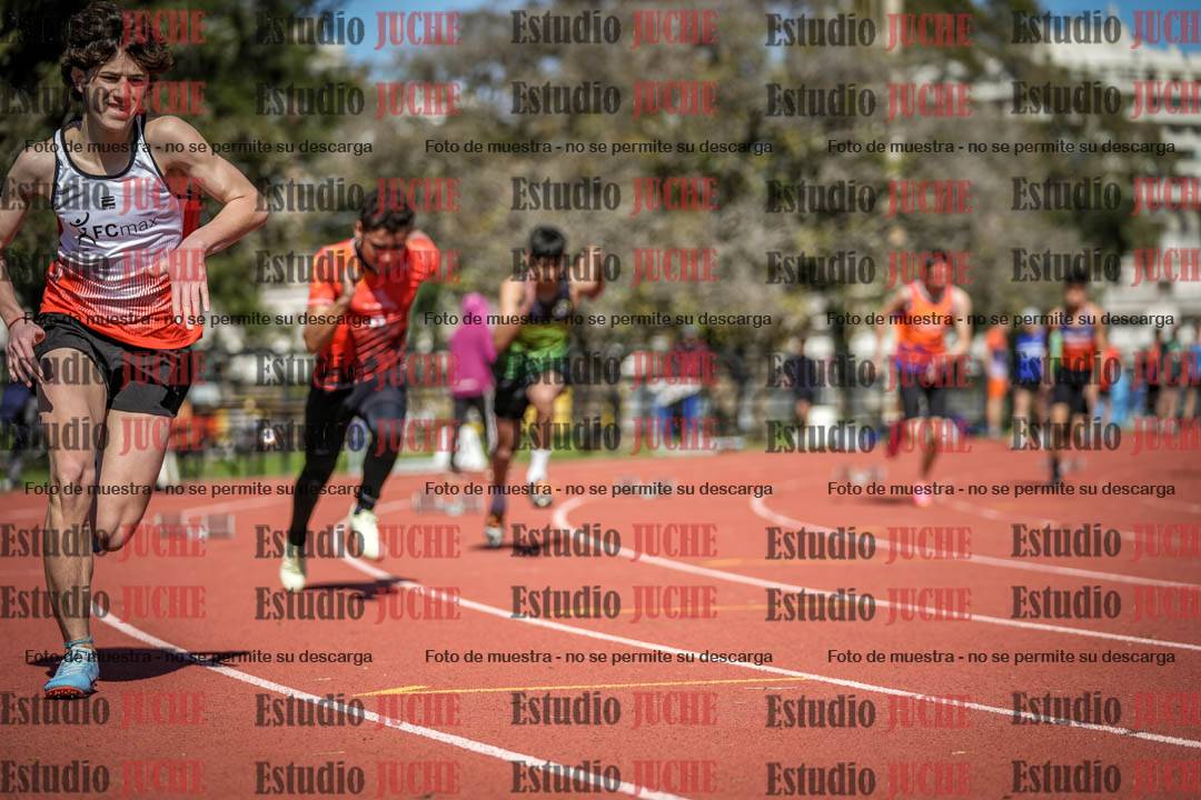 Fotos de los 200 m llanos de varones
