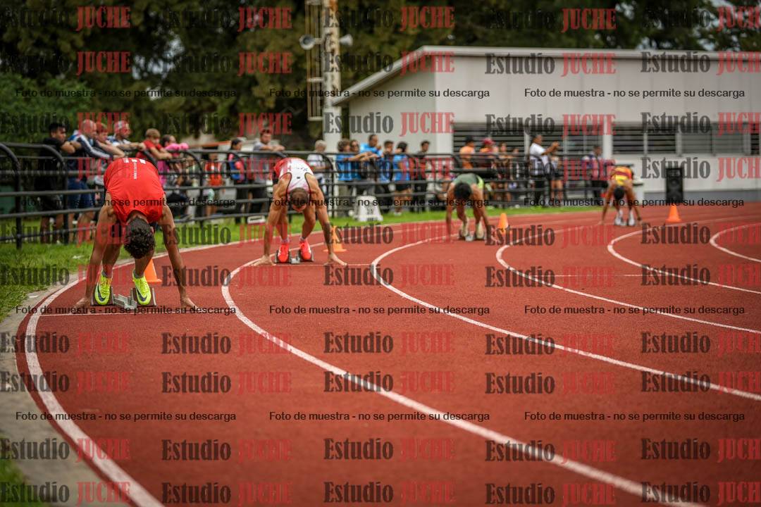 Fotos de los 400 m llanos de varones