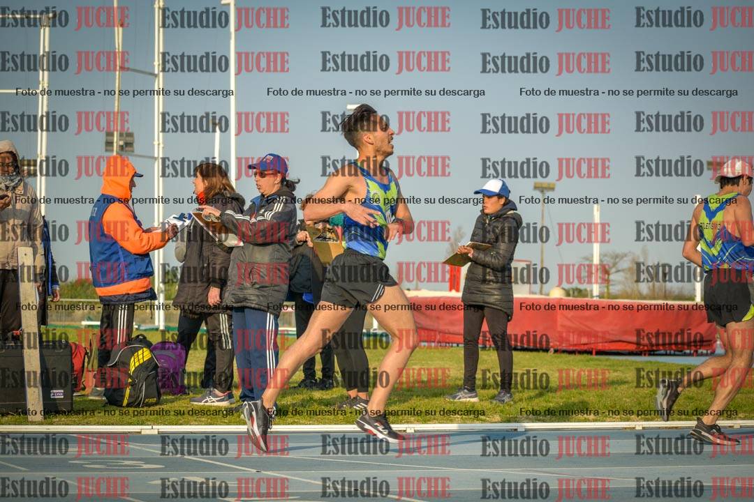 Fotos de los 3000 m llanos de varones